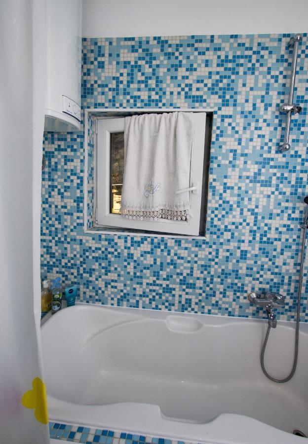 Apartments By The Sea Brela, Makarska - 11821 Esterno foto